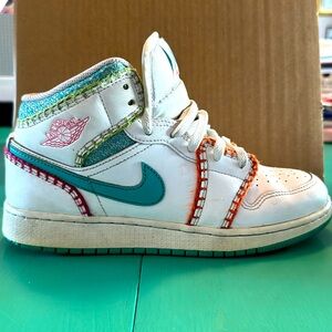 Kids Size 6 Jordan 1 ‘Multi Knit’ Sneakers - Pretty good condition.